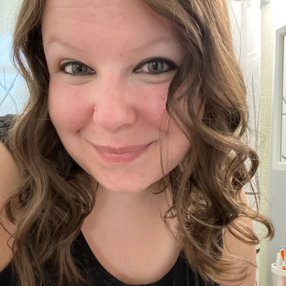 Meet your Posher, Charlynn